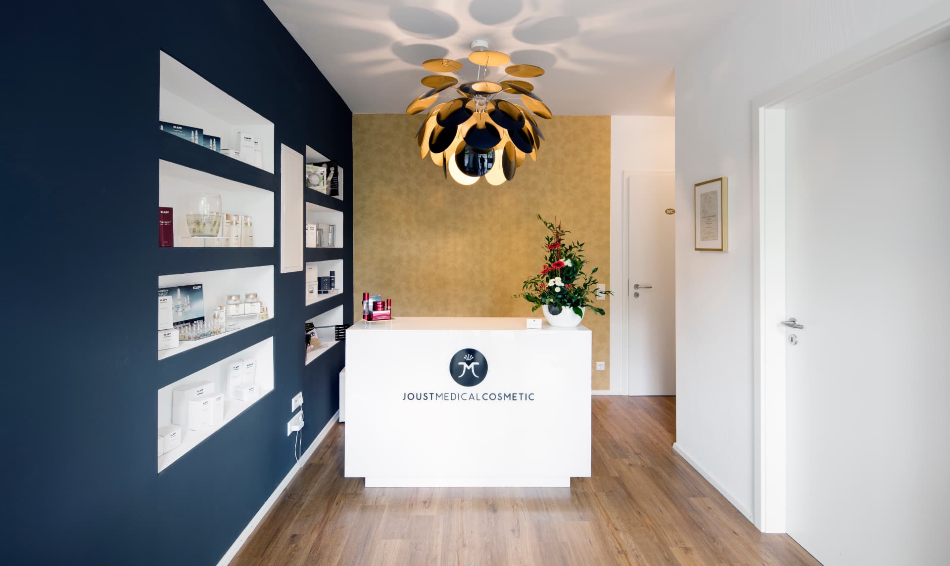 Empfangsbereich von JOUST Medical Cosmetic in Ludwigsburg